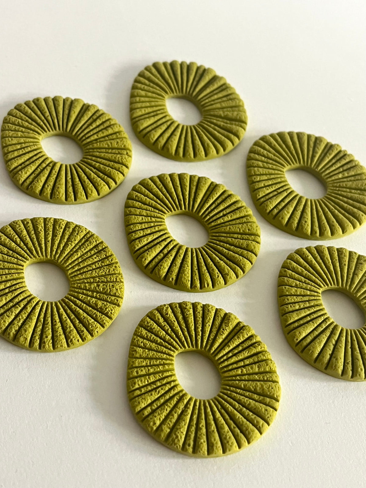 Aura Verde Oliva