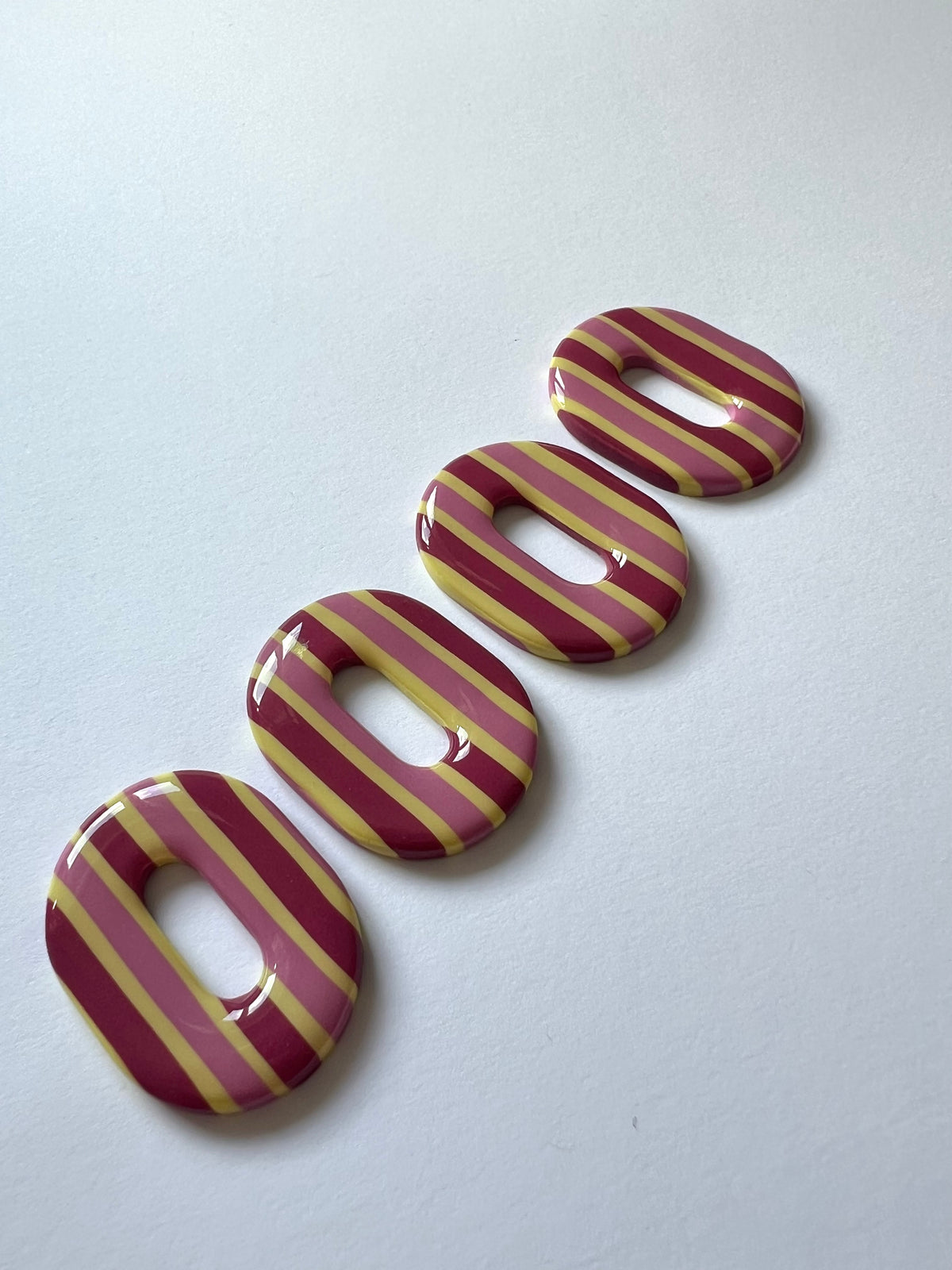 Stud Stripes Burdeos y Rosa