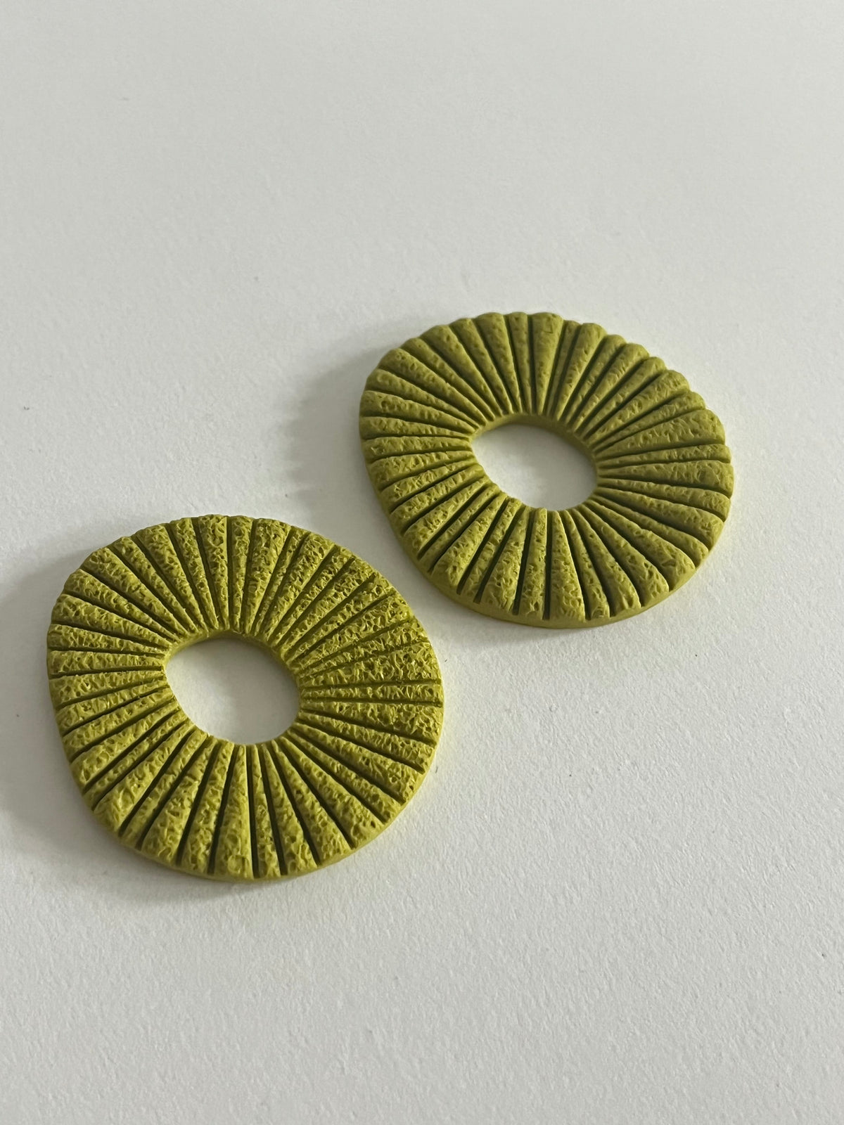 Aura Verde Oliva