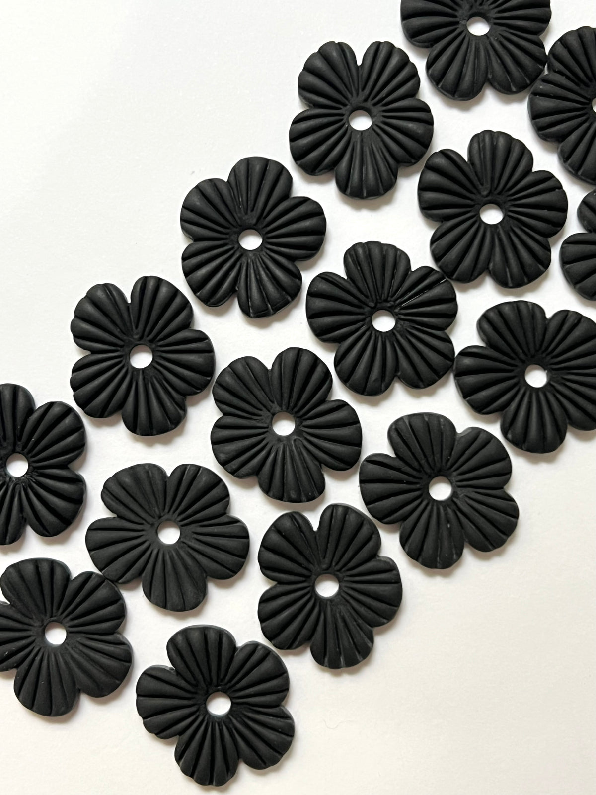 Aritos Hibisco Negro