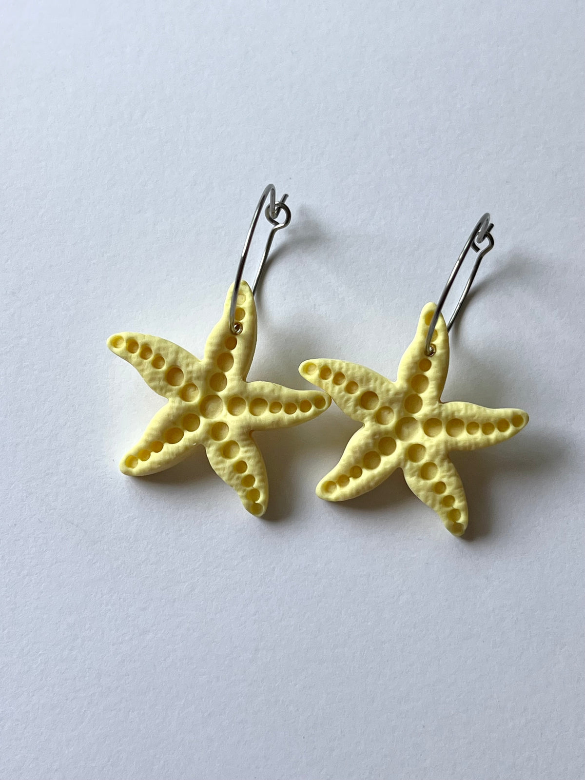 Aritos Estrella Mar Amarillo Pastel