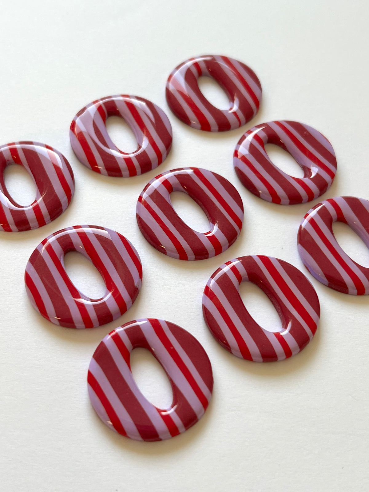 Stud Stripes Burdeos y Rojo
