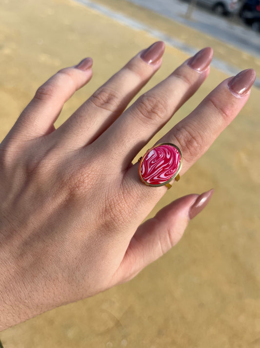 Anillo Syra Dorado Marmolado Rojo