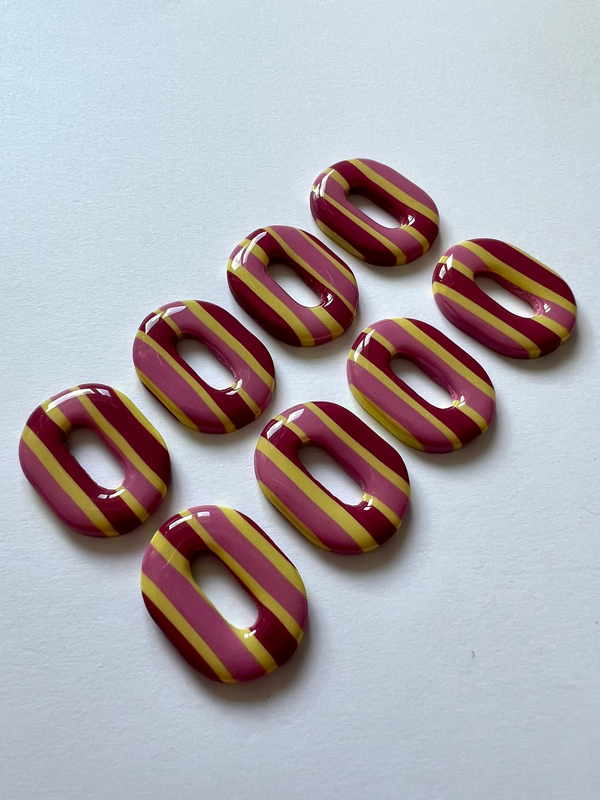 Aritos Stripes Burdeos y Rosa