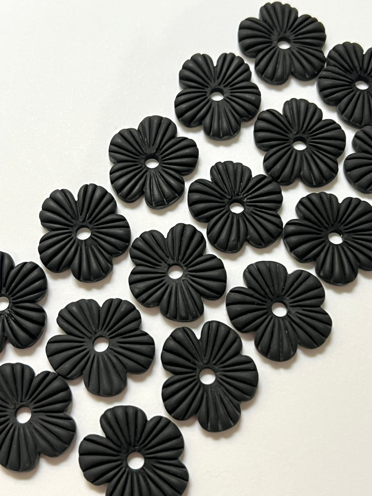 Aritos Hibisco Negro
