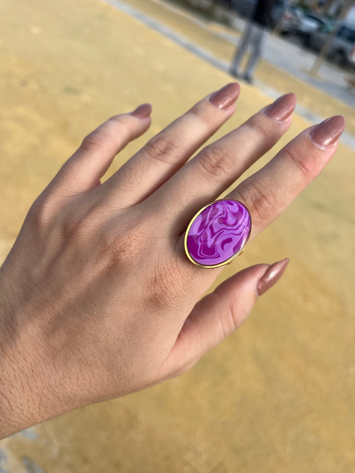 Anillo Maxi Syra Dorado Marmolado Buganvilla
